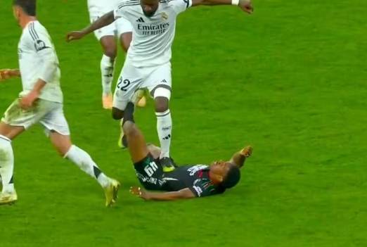 皇家马德里连续三场失利，球队陷入低谷期