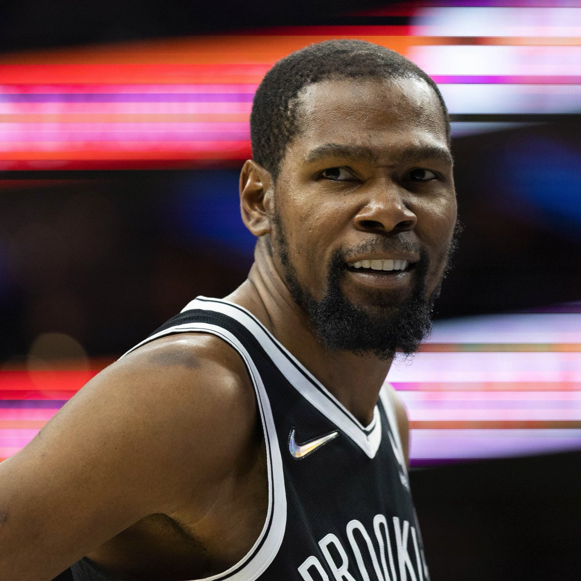 篮网险胜杜兰特，球队未来可期关键表现点燃全场！